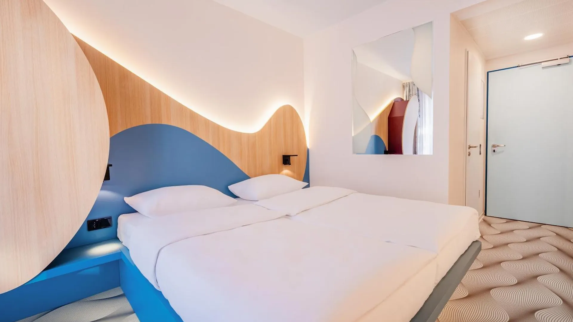 Hotel Prize By Radisson, Dresden Mitte 3*,