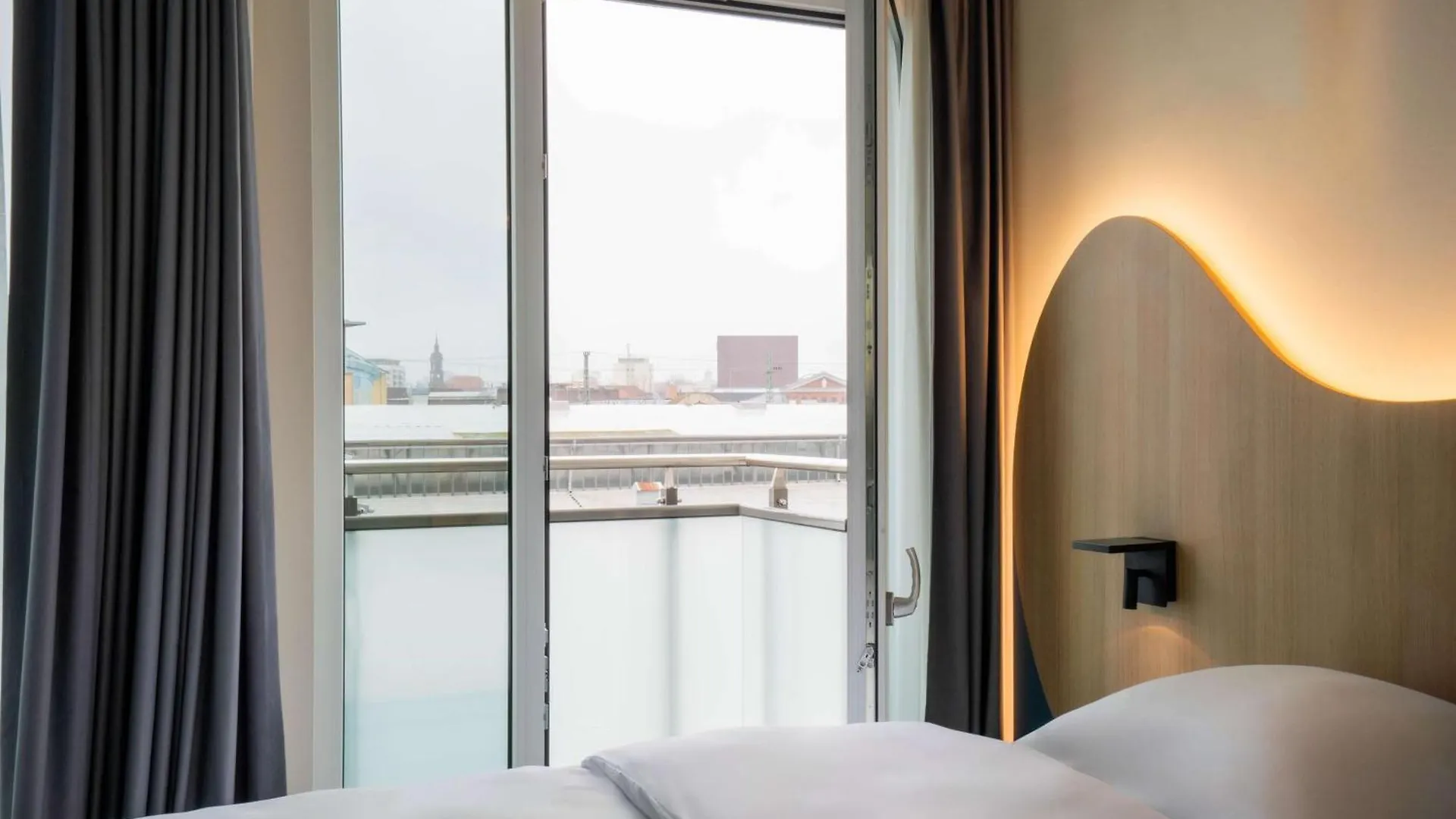 Prize By Radisson, Dresden Mitte Hotel 3*,
